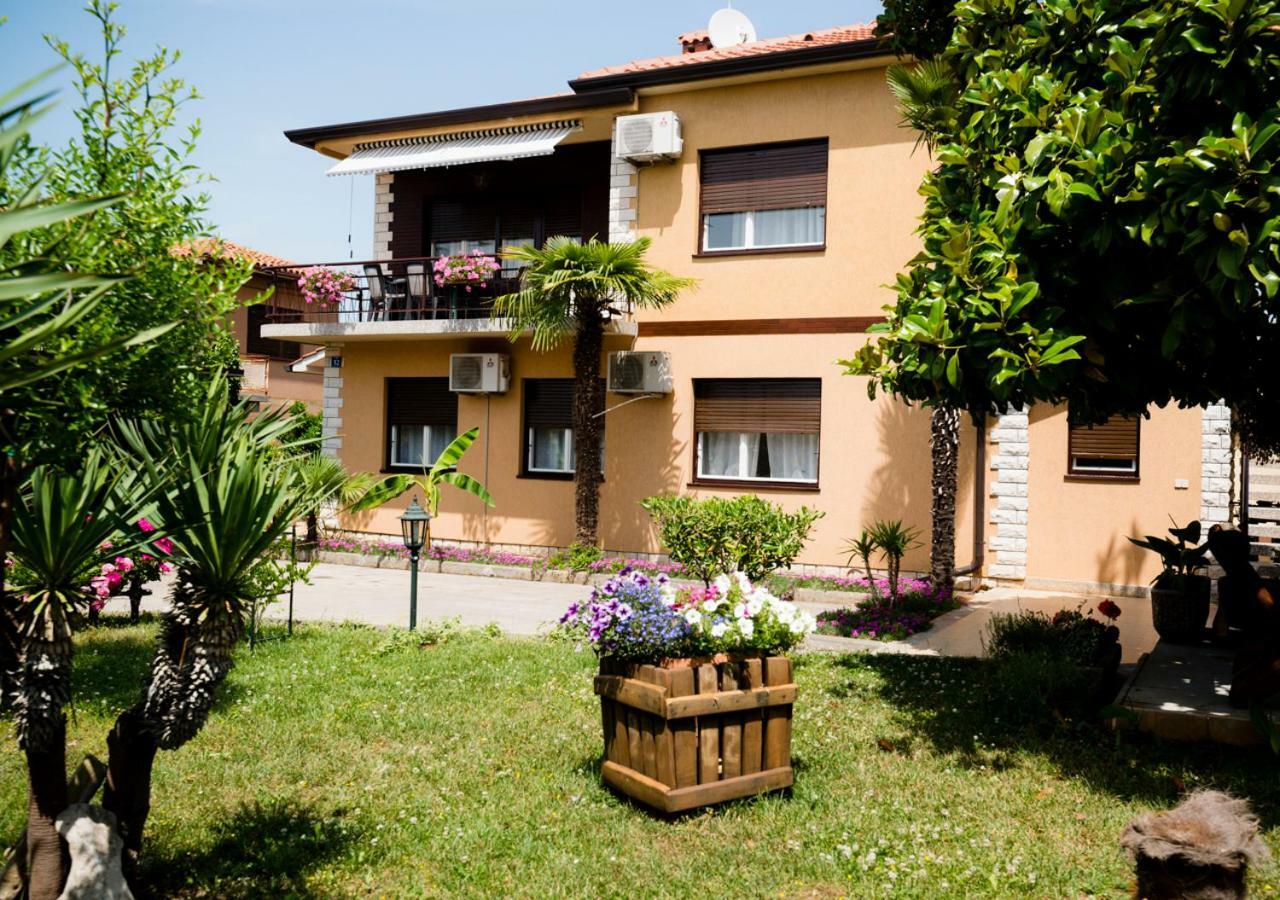 Apartment Dora Umag Exterior photo